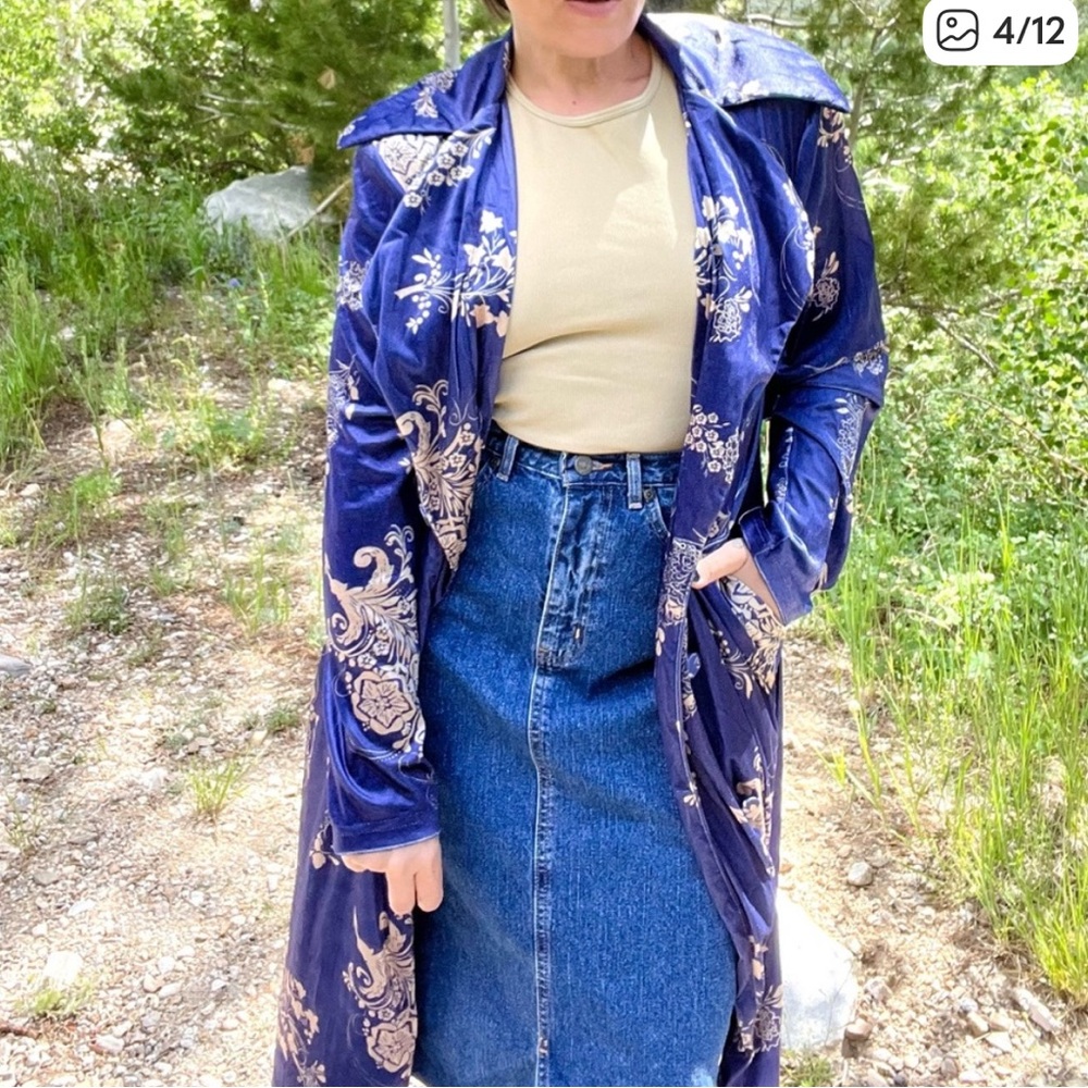 New! Elegant Floral Pattern Lapel Collar Split Velvet Coat Double Breasted